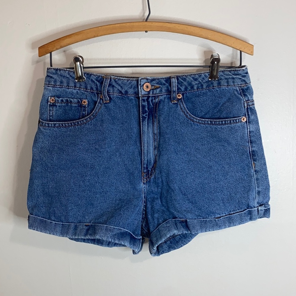 🎲Perfect comfy jean shorts! - Picture 2 of 8